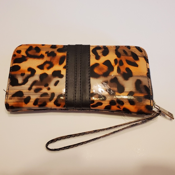 None Handbags - NWOT Cheetah print wallet